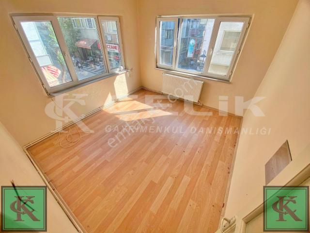 Çelik Emlak'tan Merkezi Konumda Arakat 2+0 60m2 Kiralık Daire!