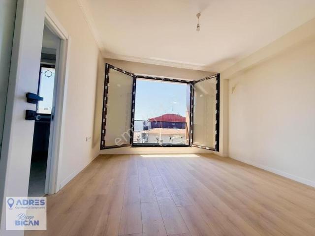 Çeliktepe Cadde'de Sıfır Lüks 3+1 Dubleks Daire