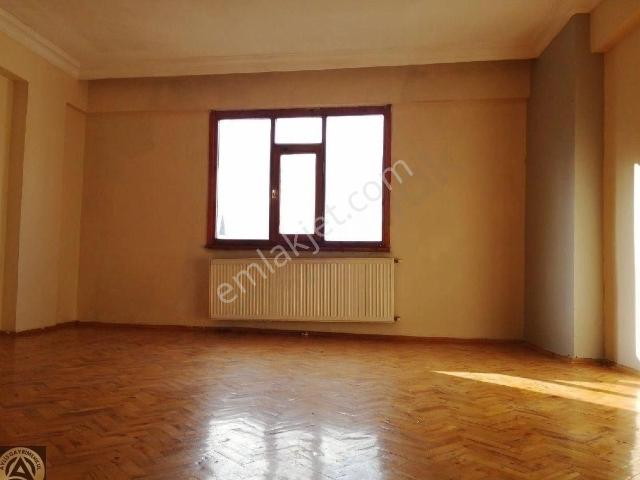 Çeliktepe Emniyet Evlerinde Satılık 2+1 Daire