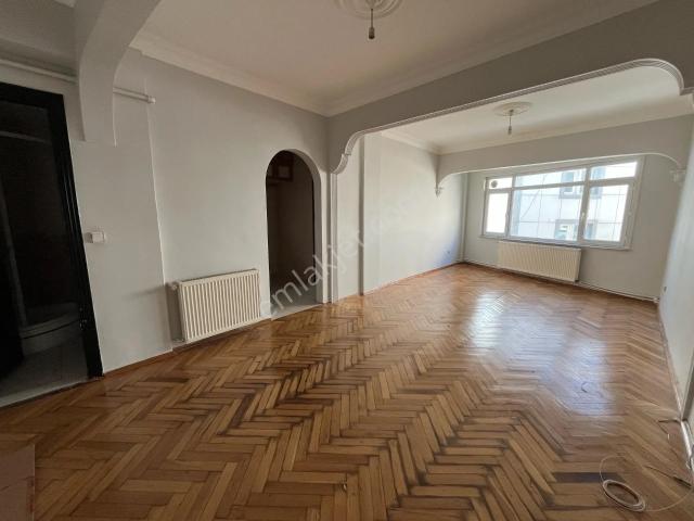 Çeliktepe'de Metroya 10dk,2+1,85m2,balkonlu Daire Artum'dan