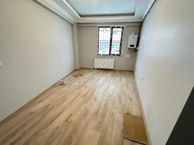 Çeliktepe'de Metroya 8 Dk. Sıfır Bina,2+1 Kiralık Daire,artum'da