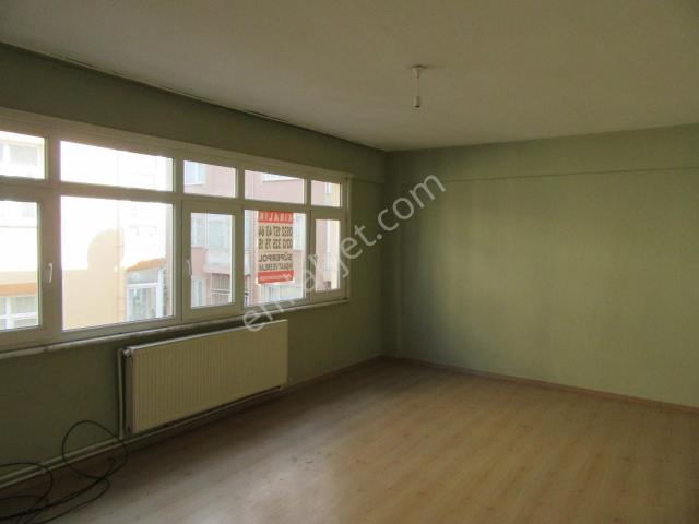 Çeliktepede 2+1 80m2 Kiralık Köşe Daire