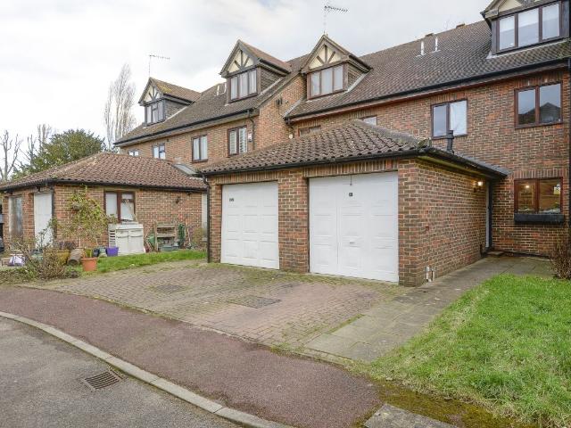 Eliot Gardens SW15, 4 bed terraced house to rent, £3,600 pcm | PrimeLocation