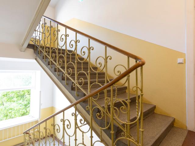 ELISABETH VORSTADT I Generalsanierte 3 Zimmer Altbauwohnung mit Balkon
