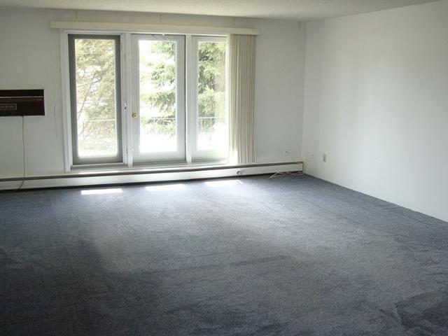 Elk Apartments 1 Bedroom Apartment for Rent at 1605 7th St E, Saskatoon, SK S7H 0Z3 Holliston