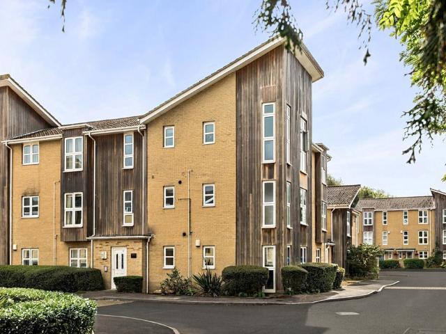 Elkins Square, Eastleigh SO50 2 bed flat to rent £1,300 pcm £300 pw