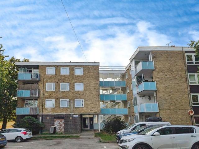 Ellwood Avenue, Southampton SO19 2 bed flat to rent £1,095 pcm £253 pw