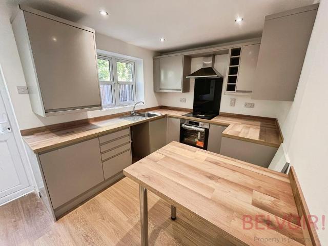 Ellwood Crescent, Wollaton. 3 bed house to rent £1,400 pcm £323 pw