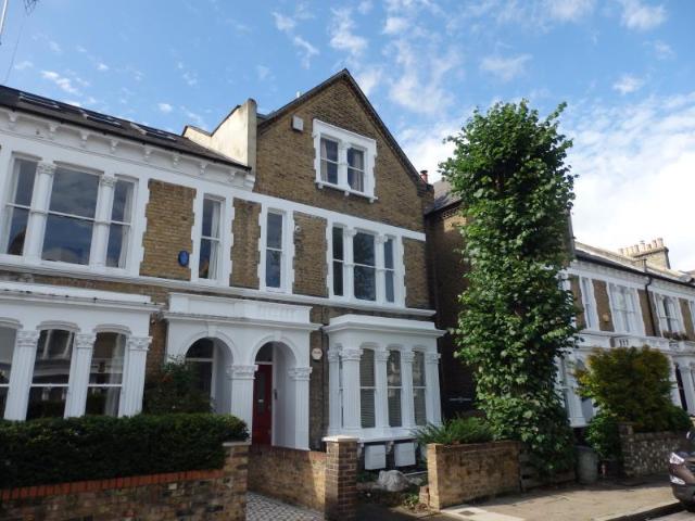 Ella Road, Crouch End, N8 2 bed flat to rent £2,200 pcm £508 pw