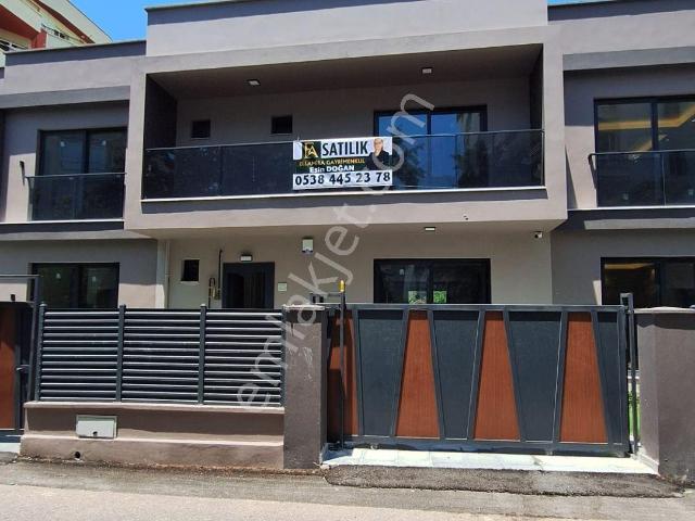 Ellamira'dan Mersin Yenişehir Menteş'te Lüks Müstakil Villa | 4+1 | Ön arka Bahçeli
