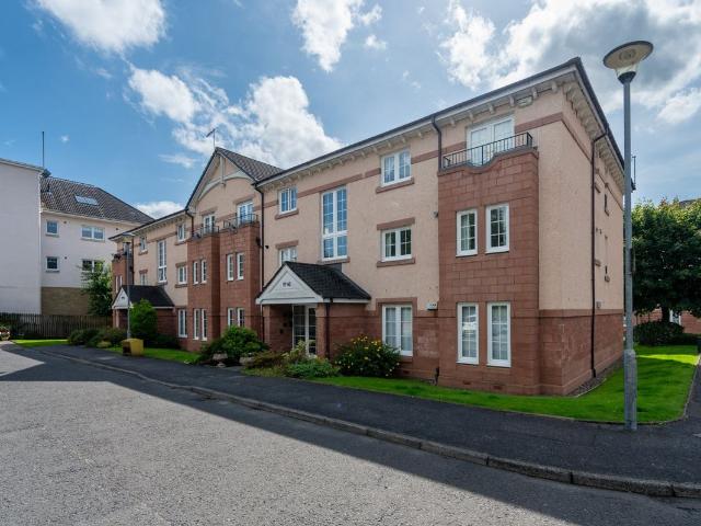 Ellangowan Court, Milngavie, Glasgow, East Dunbartonshire G62, 2 bed flat to rent, £1,300 pcm | PrimeLocation