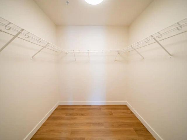 Elle — 1 bed 1 bath Show Suite