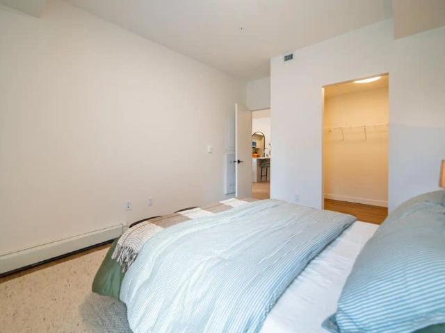 Elle — 2 bed 2 bath + Den Show Suite