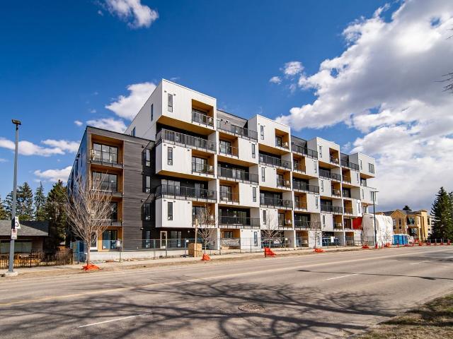Elle 3 Bedroom Apartment for Rent at 2040 37 St Sw, Calgary, AB T3E 3A6 Killarney
