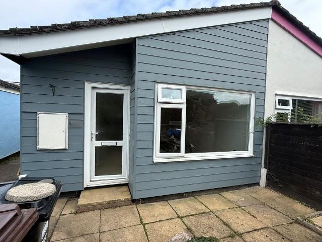 Ellen Close, Truro TR4, 2 bed bungalow to rent, £1,250 pcm | PrimeLocation