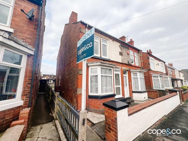 Ellesmere Avenue, Alfreton. 2 bed end of terrace house to rent £875 pcm £202 pw