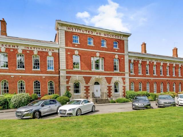 Ellesmere Place, Walton on Thames 2 bedrooms Property for lettings Seymours