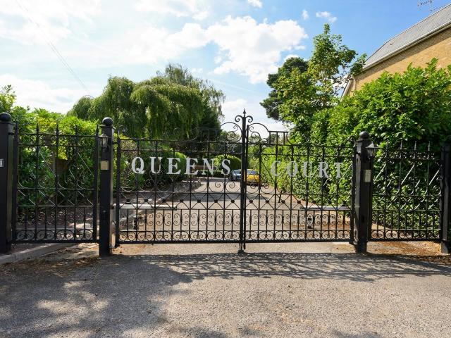 Ellesmere Road, Weybridge, Surrey KT13, 2 bed flat to rent, £1,850 pcm | PrimeLocation