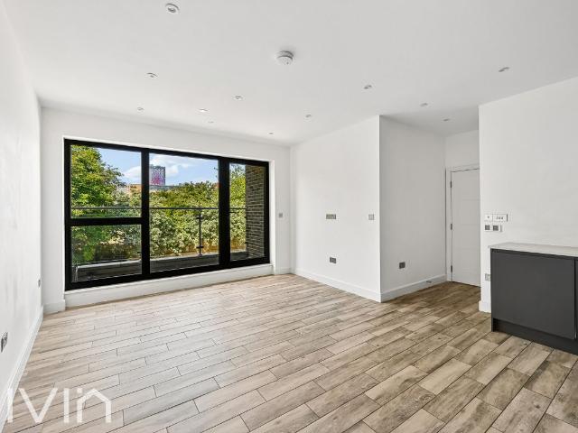 Ellesse House, Leslie Park Road, Croydon CR0, 1 bed flat to rent, £1,350 pcm | PrimeLocation