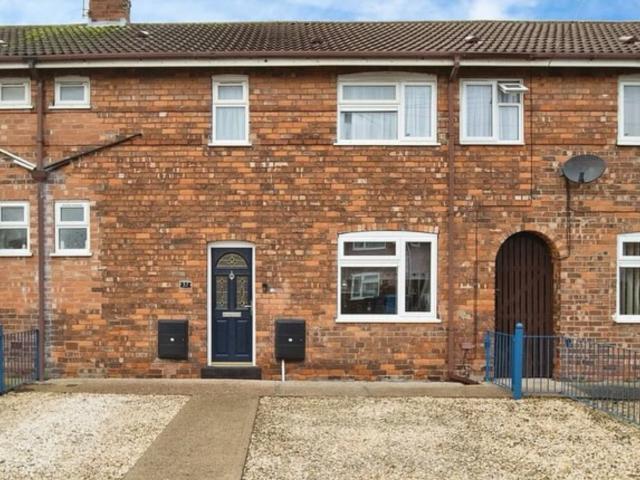 Ellerby Grove, Hull, Yorkshire HU9, 4 bed terraced house to rent, £925 pcm | PrimeLocation