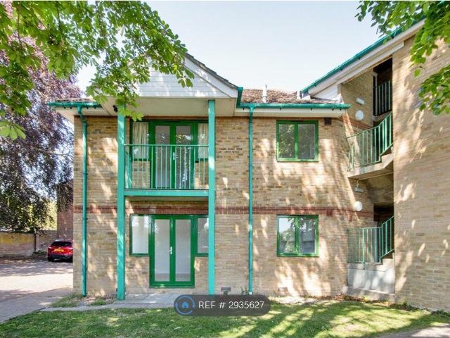 Ellerslie Court, Gravesend DA12, 2 bed flat to rent, £1,200 pcm | PrimeLocation