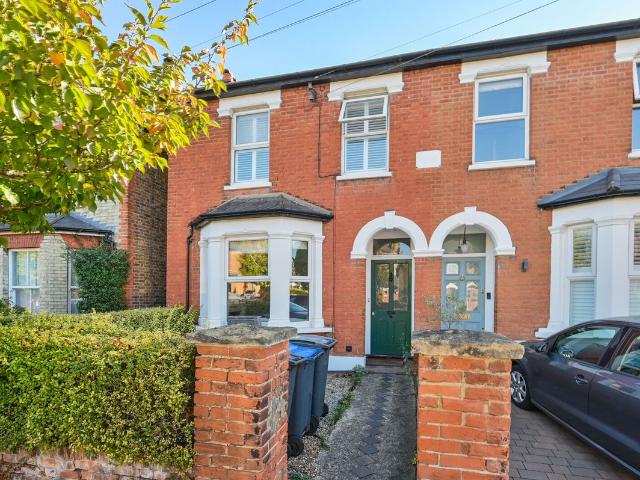 Ellerton Road, Surbiton KT6, 2 bed flat to rent, £1,900 pcm | PrimeLocation