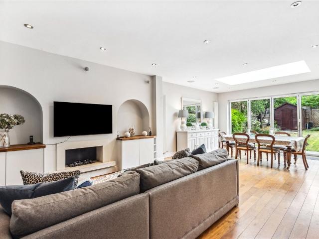 Ellerton Road, Wandsworth, London SW18, 5 bed semi detached house to rent, £5,500 pcm | PrimeLocation