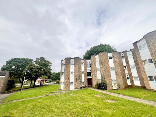 Ellfield Court, Northampton 1 bed flat to rent £775 pcm £179 pw