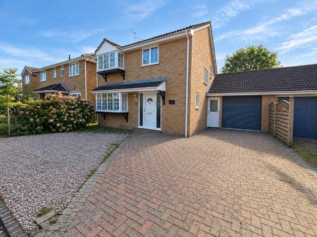 Elliot Avenue, PETERBOROUGH PE3 5 bed detached house to rent £1,600 pcm £369 pw