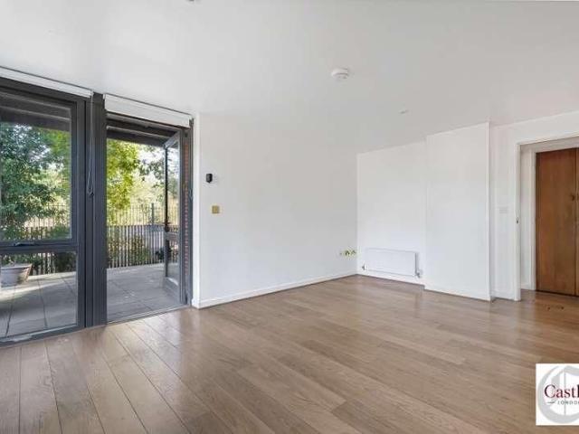 Ellington House, E5
