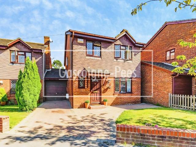 Ellingham Road, Chessington KT9, 4 bed detached house to rent, £3,050 pcm | PrimeLocation