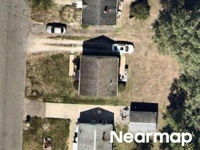 Ellis Ave NE