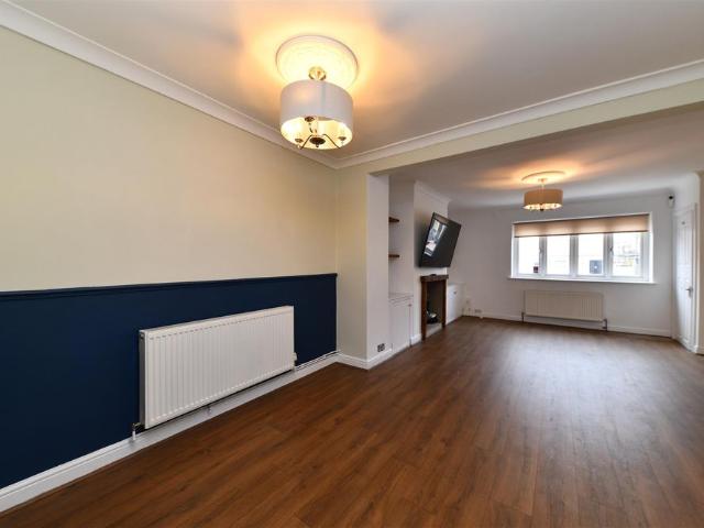 Ellis Avenue, Stevenage, SG1