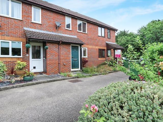 Ellison Close, ATTLEBOROUGH 2 bed house to rent £1,000 pcm £231 pw