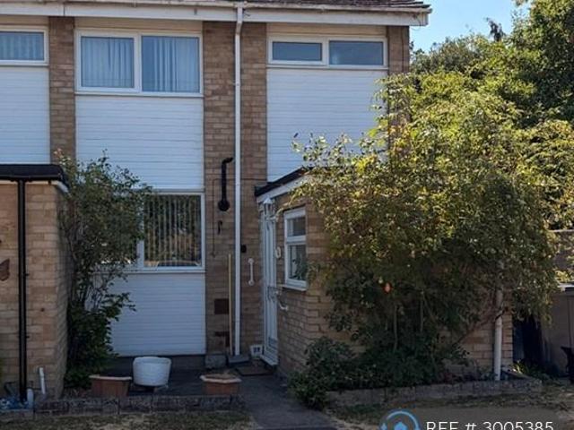 Ellison Close, Windsor, SL4 3 bed semi detached house to rent £1,950 pcm £450 pw