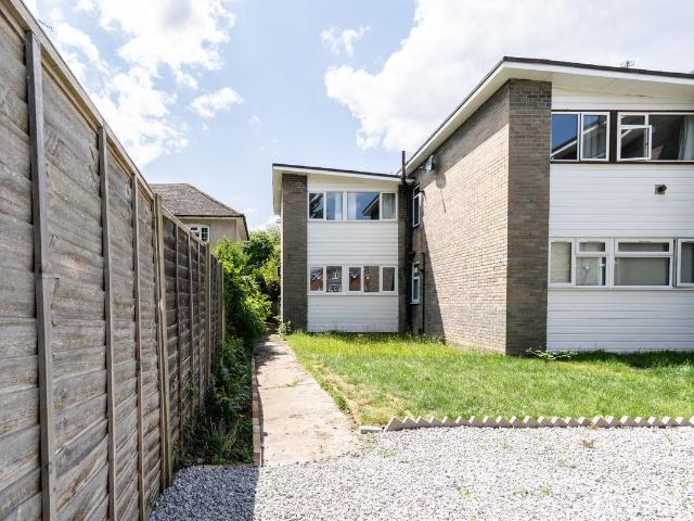 Ellison Road, Sidcup, Kent DA15, 2 bed flat to rent, £1,500 pcm | PrimeLocation