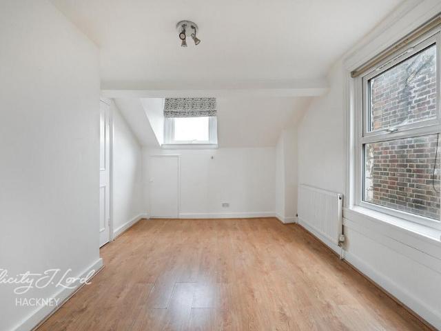 Elrington Road, London, E8 3BJ, United Kingdom | 4 bed townhouse for rent #139070193 | Rentberry