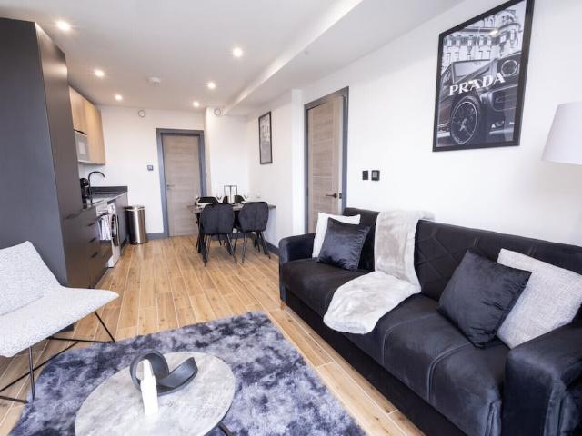 Elstree and Borehamwood, WD6 1DL, United Kingdom | 1 bed apartment for rent #154348400 | Rentberry