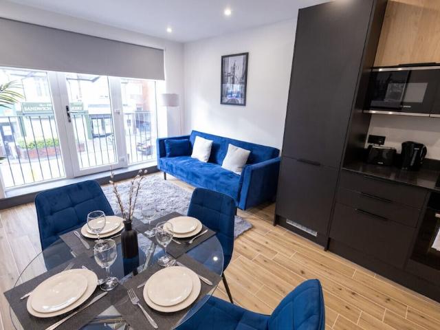 Elstree and Borehamwood, WD6 1DL, United Kingdom | 1 bed apartment for rent #154351494 | Rentberry