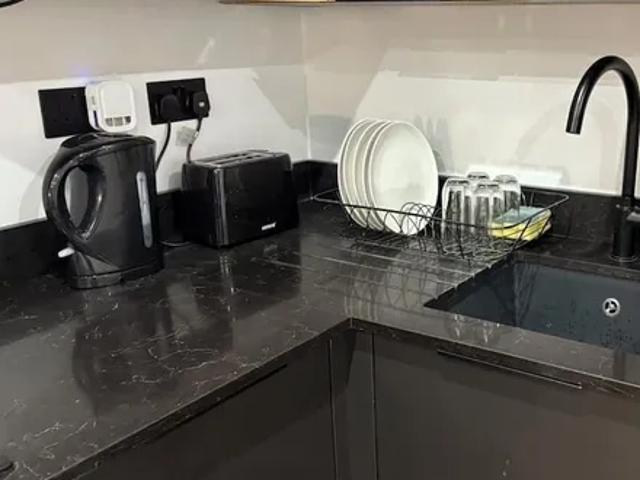 Elstree and Borehamwood, WD6 1DL, United Kingdom | 1 bed apartment for rent #166015796 | Rentberry