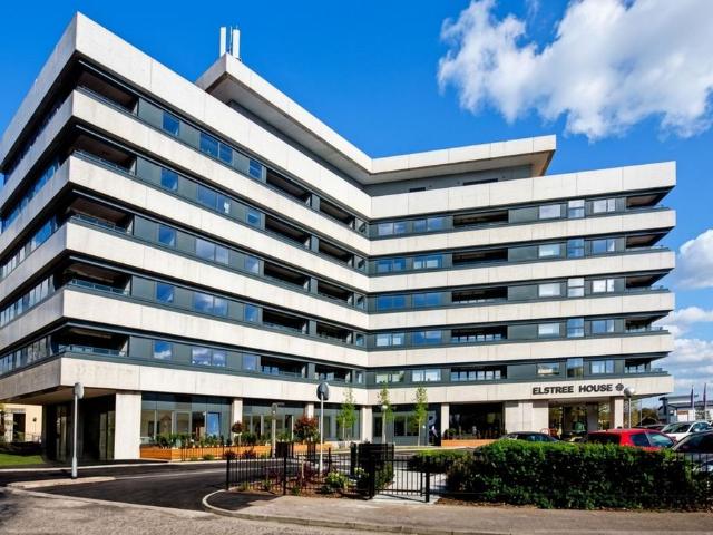 Elstree Way, Borehamwood WD6 1 bed flat to rent £1,450 pcm £335 pw