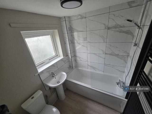 Elswick, Skelmersdale, WN8 3 bed end of terrace house to rent £835 pcm £193 pw