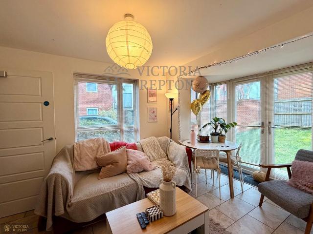 Elsa Nunn Rise, Fishponds, BS16 5 bed detached house to rent £3,350 pcm £773 pw