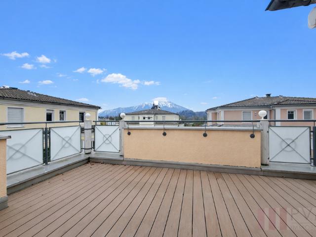 ELSBETHEN: 134 M² WOHNTRAUM 4 ZIMMER / DACHTERRASSE 2 STELLPLÄTZE