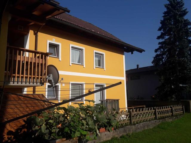 Elsbethen: 1 Zimmer Wohnung 37 Quadratmeter mit Südwest Terrasse 10 Quadratmeter und Garten 10 Quadratmeter € 850, inklusive Betriebskosten, HWB 36, ☎ 06 64/1 20 20 19 zu vermieten
