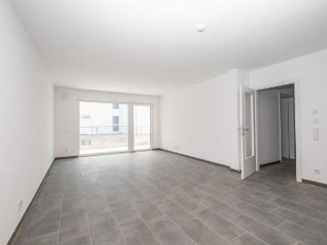 Elsbethen: Ruhige Neubau Wohnung mit Balkon