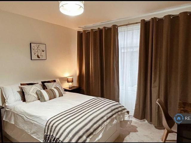 Elsee Road, Rugby, CV21 1 bed in a house share to rent £670 pcm £155 pw