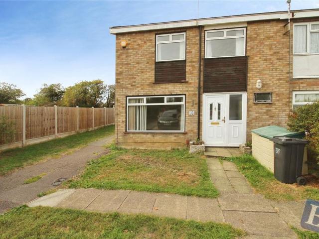Elsenham Crescent, Basildon, SS14 3 bed end of terrace house to rent £1,750 pcm £404 pw
