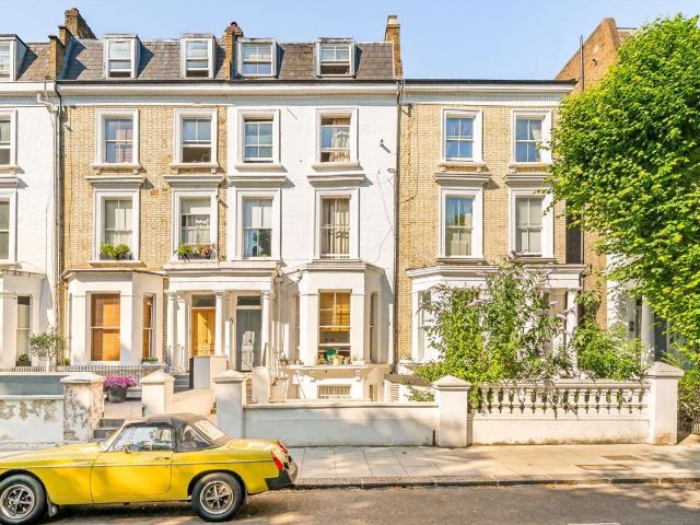 Elsham Road, Holland Park W14, 2 bed flat to rent, £3,000 pcm | PrimeLocation