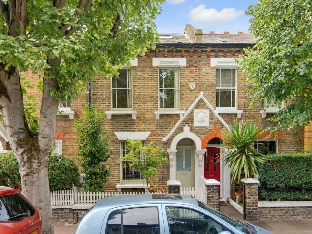 Elsley Road, London, SW11 3 bed terraced house to rent £4,200 pcm £969 pw